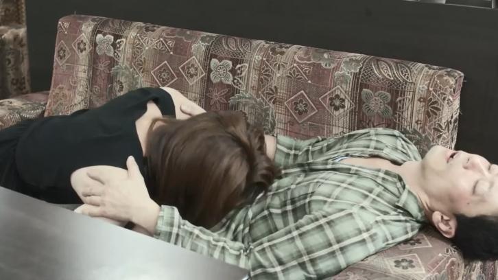 hentai sex anime Lén cùng cô bạn thân lấy chồng cưỡi ngựa tự quay clip
